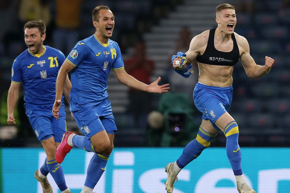 Сборная Украины впервые в истории вышла в четвертьфинал Евро