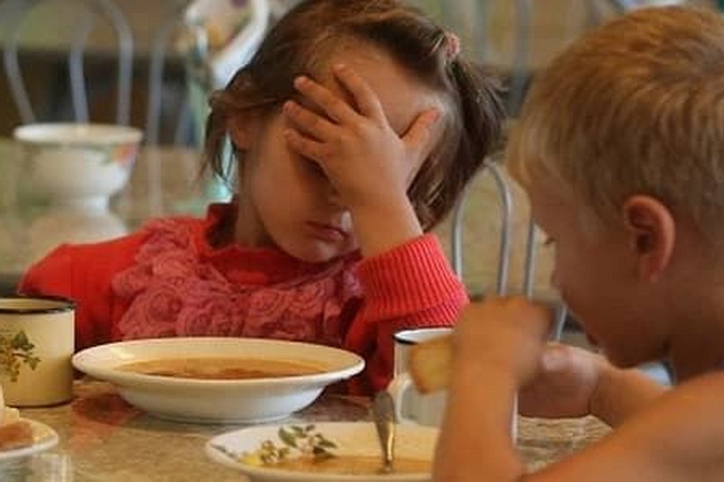 Нехватка витаминов: в детсадах Копчака дети регулярно недоедают мясо, рыбу и овощи