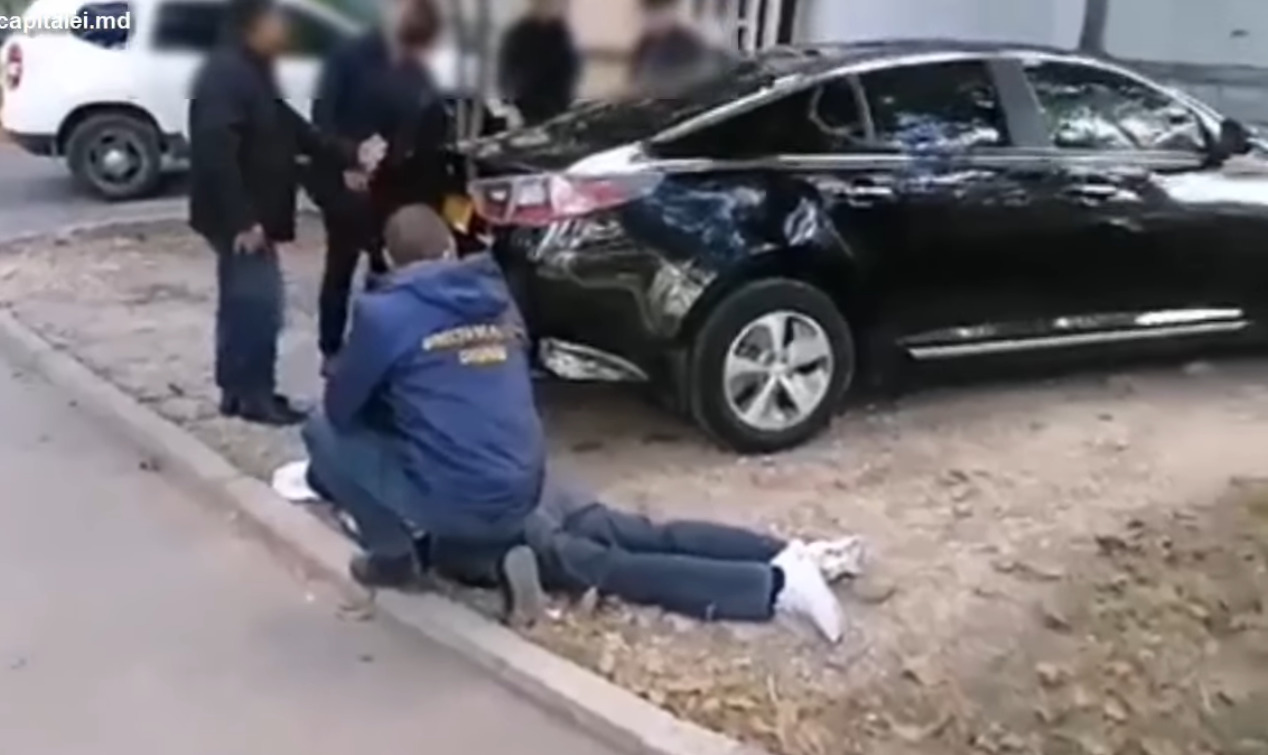Полиция задержала подозреваемых в кражах из пяти квартир