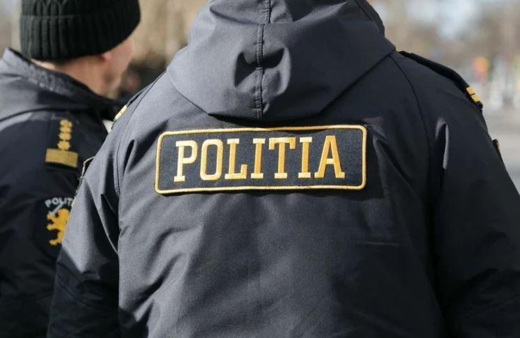 Проект МВД: Гражданам запретят приближаться к полицейским ближе чем на два метра 
