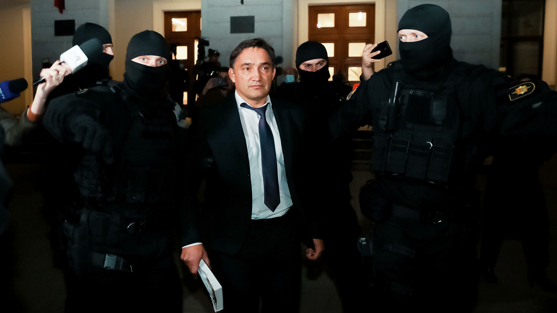 Прокурора Балана обязали вести дело Стояногло. Прокурор был против