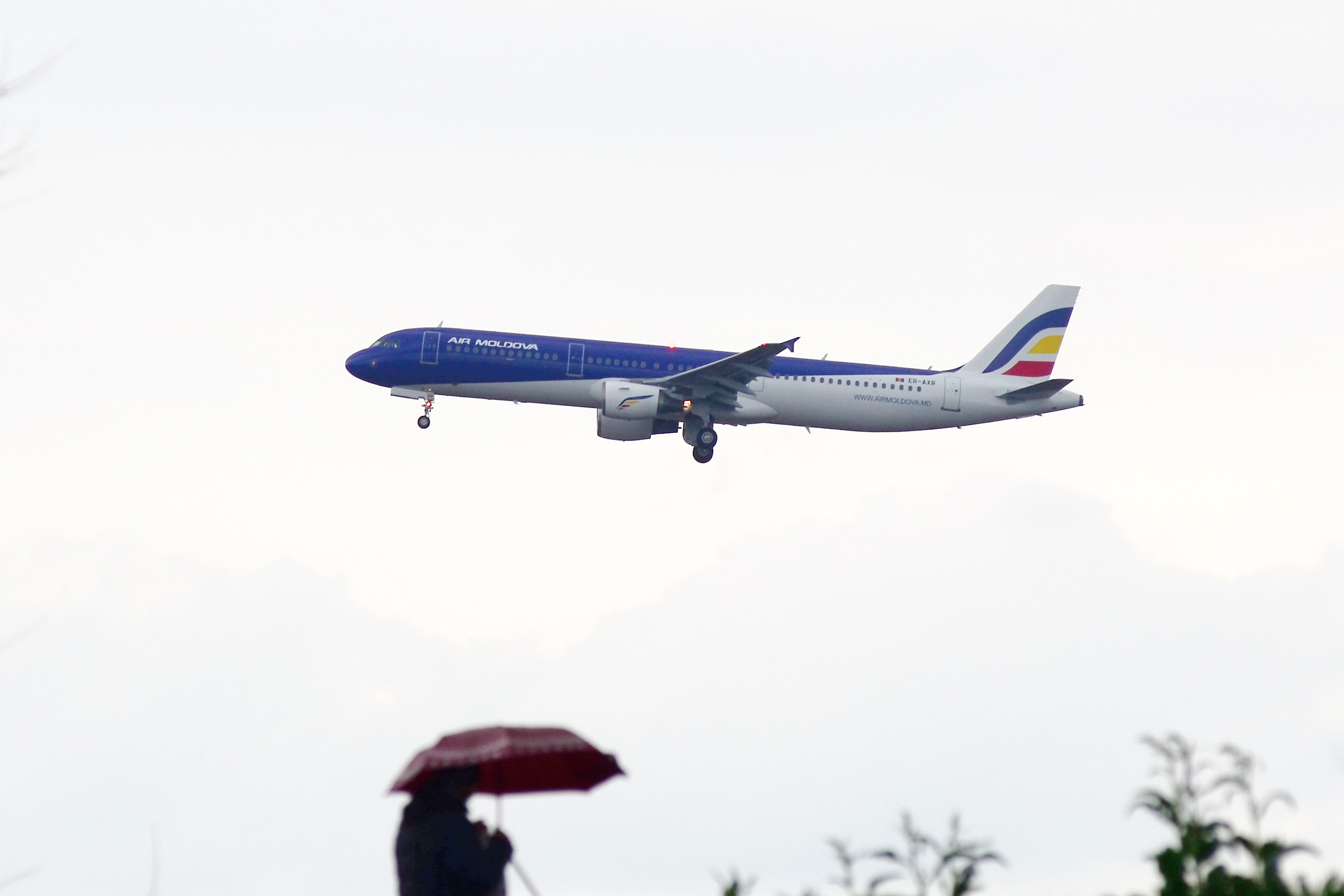 Возможна разгерметизация: самолет Air Moldova совершил экстренную посадку в Кишиневе