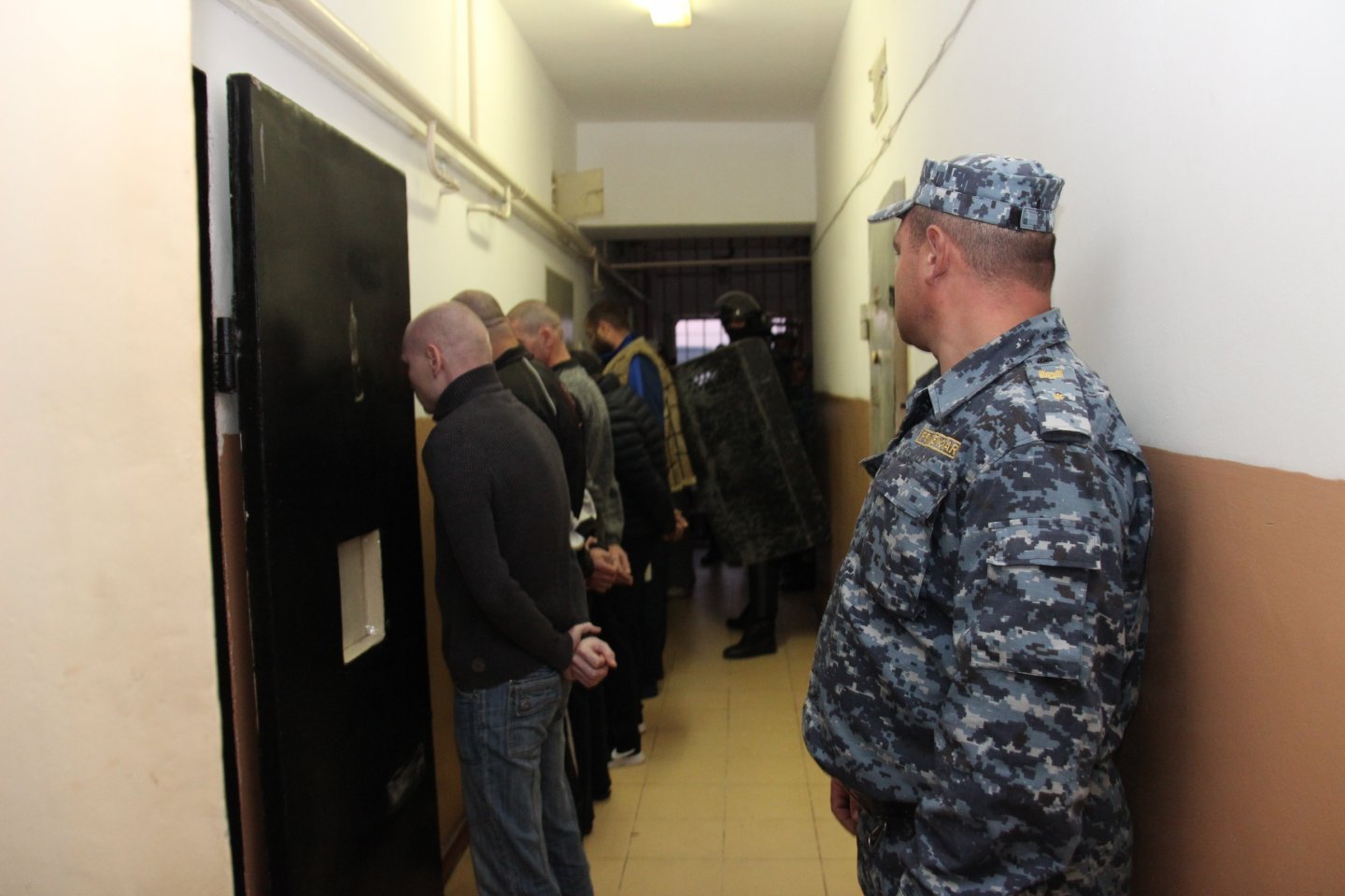 Обыски в тараклийской тюрьме: проверяются камеры особо опасных преступников