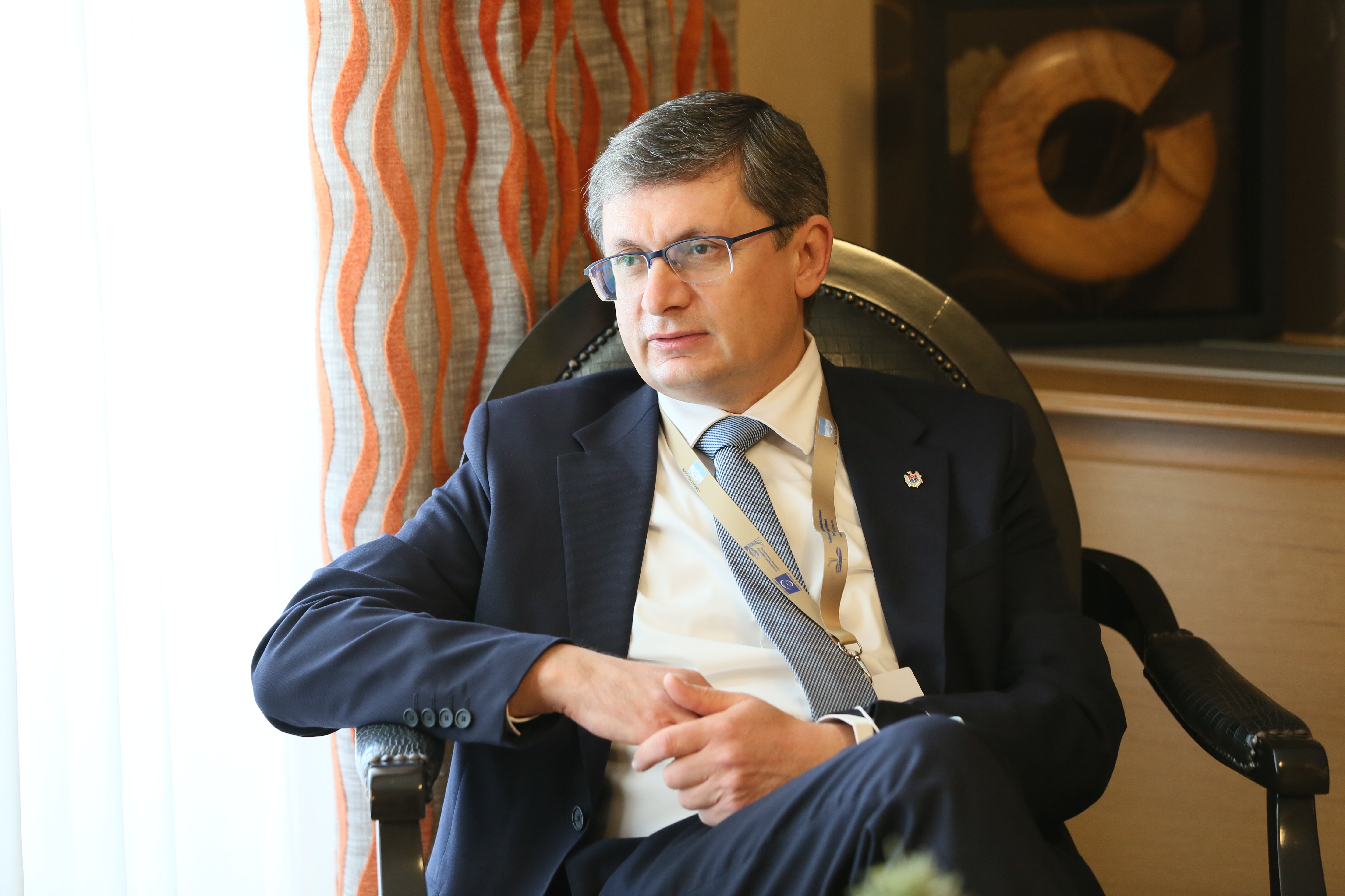 «Мы никуда не спешим». Спикер парламента не отказывается от повышения зарплат членов КС