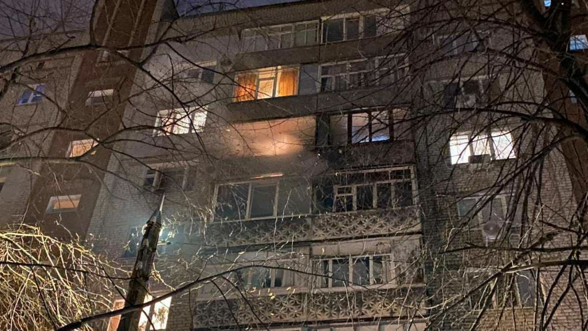 Салют залетел на балкон в Тирасполе. Произошел пожар