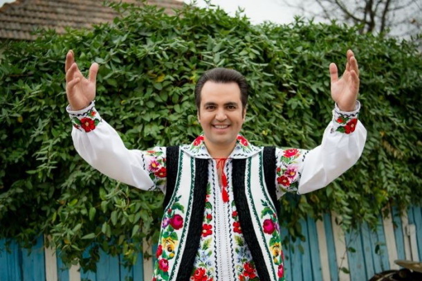 С певцом Игорем Кучуком на свадьбе рассчитались фальшивыми деньгами