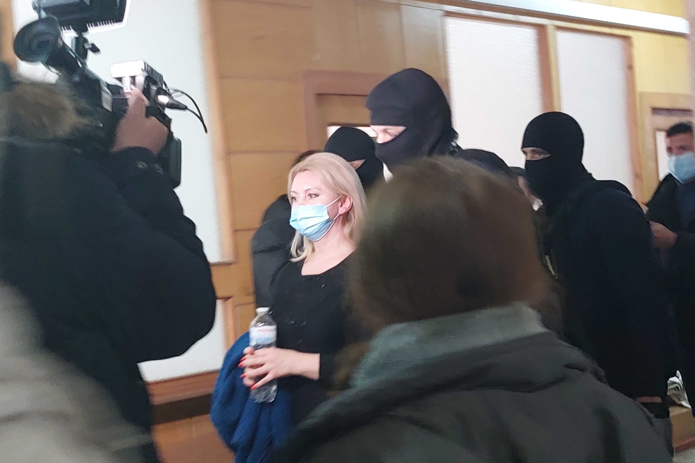 Виолетта Иванова сможет попасть на похороны матери только с полицейским эскортом 