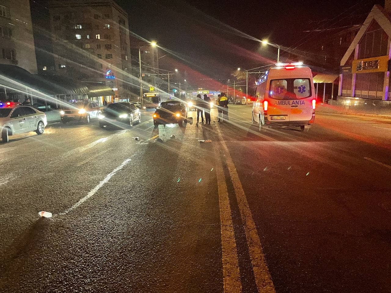 В центре Кишинева автомобиль насмерть сбил пешехода