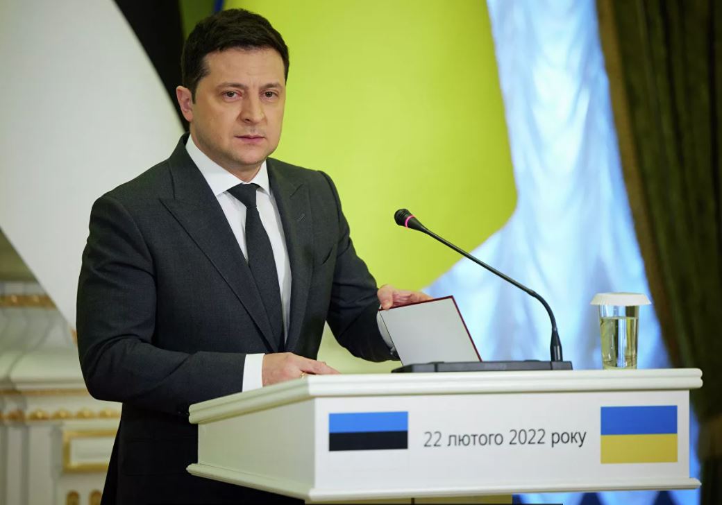 Украина разорвала дипломатические отношения с Россией