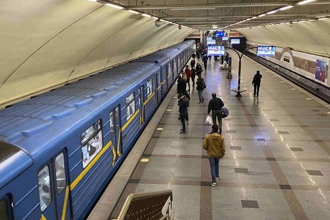 В Киеве станции метро переоборудовали в бомбоубежища