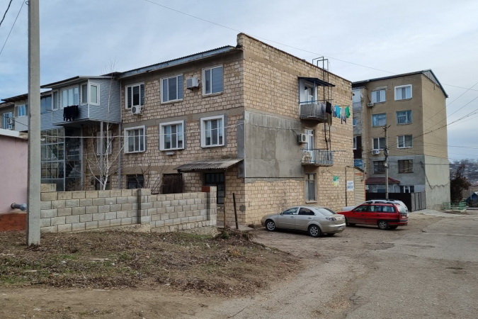 Ремонт кровли и устройство брусчатки – в Чадыр-Лунге ассоциациям жильцов выделили материальную помощь