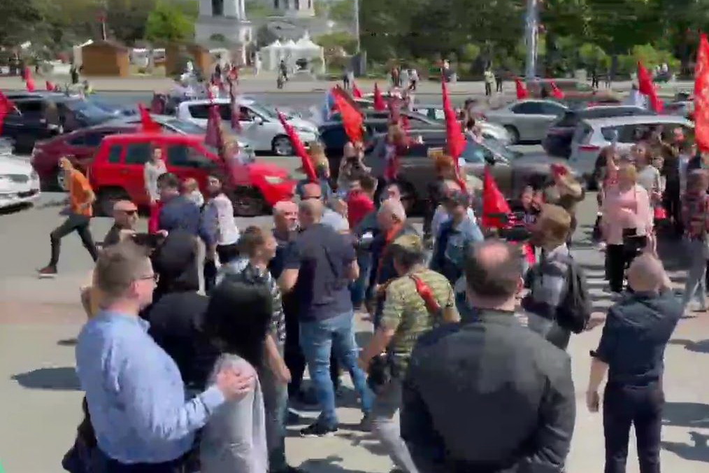 9 мая в Кишиневе: на площади едва не произошла драка