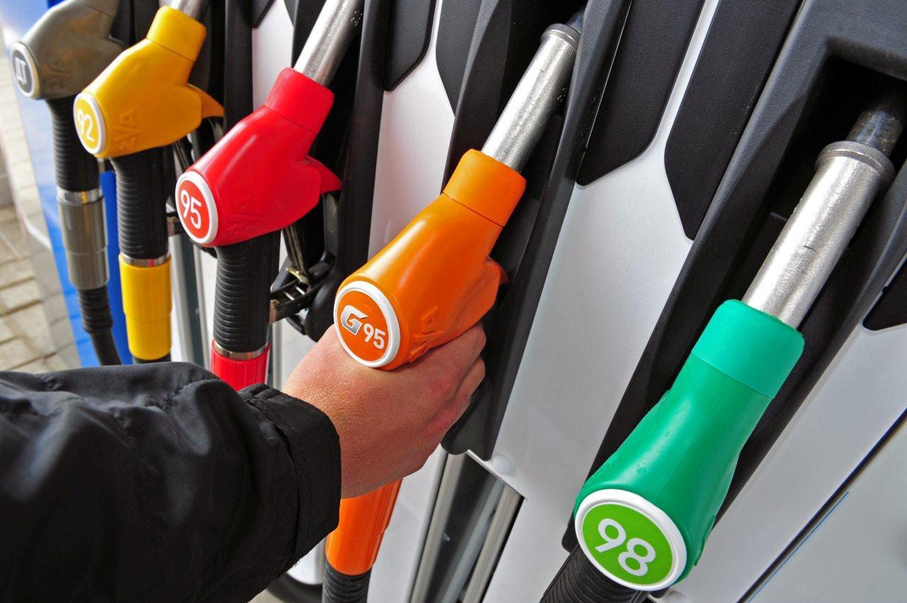 Цена бензина в Молдове превысила 31 лей. Подорожал и дизель