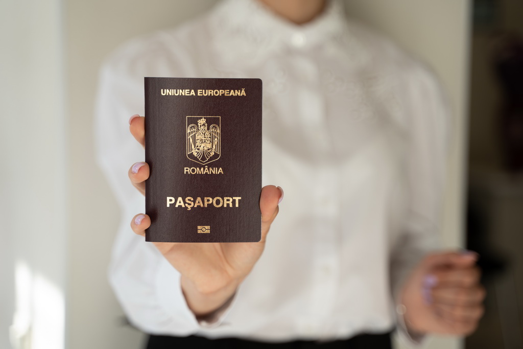 Около 100 тыс. граждан Молдовы хотят получить румынское гражданство