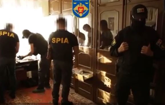 Опубликовано видео обысков у редактора новостного сайта из Гагаузии